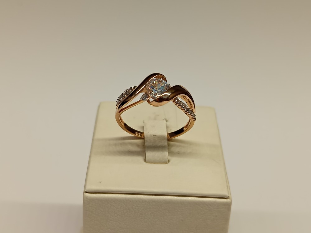 КОЛЬЦО С КАМНЯМИ (Au 585)