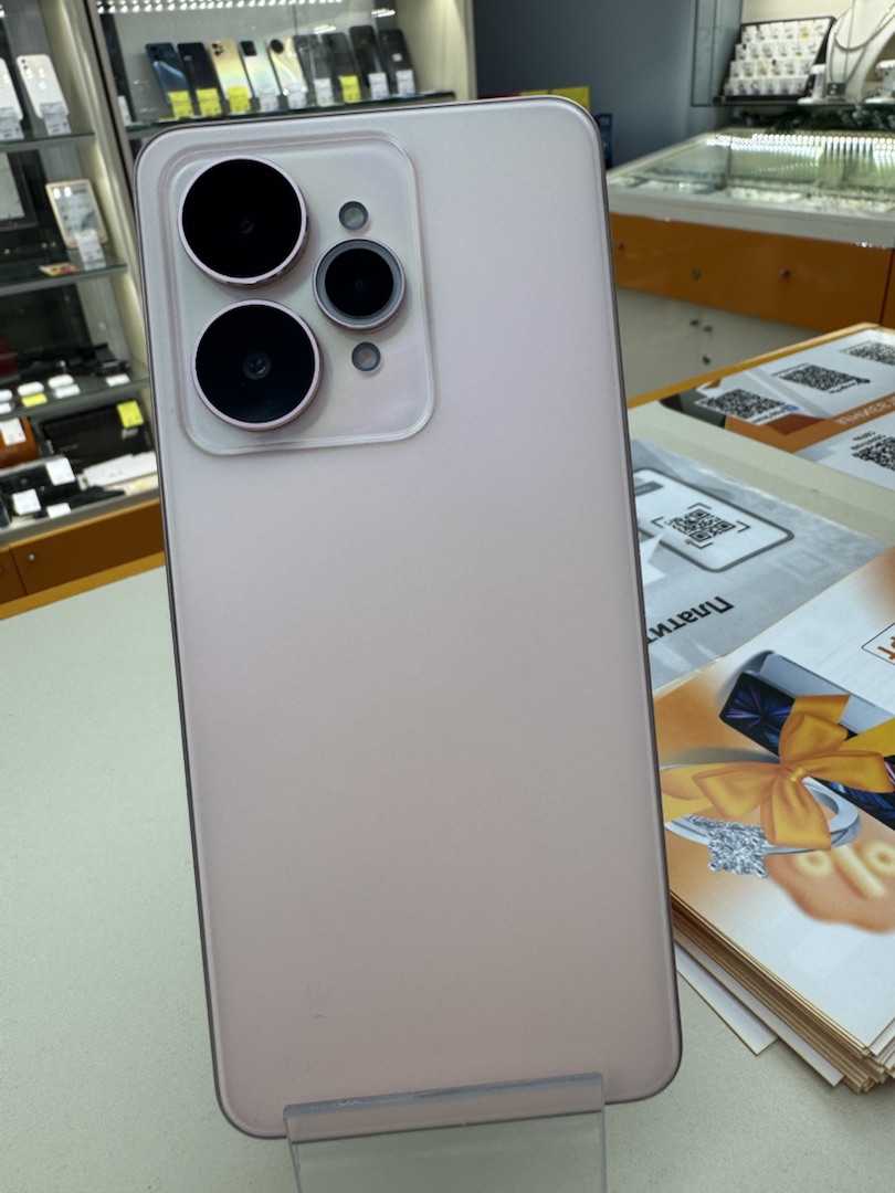 Смартфон Realme 15 8/256