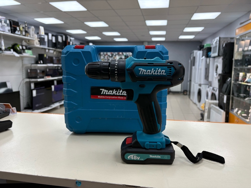 Шуруповерт Makita 330DWE