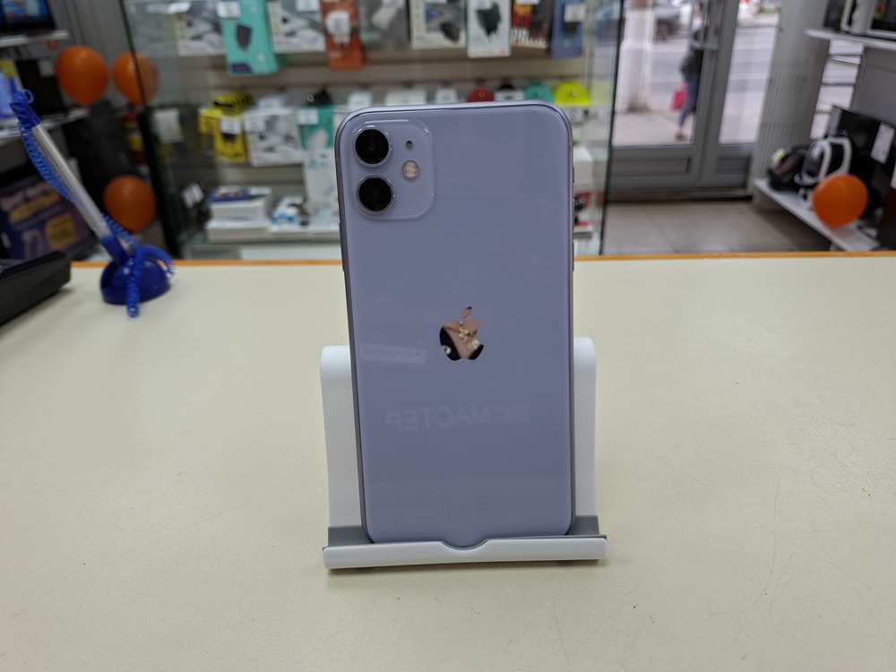 Смартфон Apple iPhone 11 64Gb
