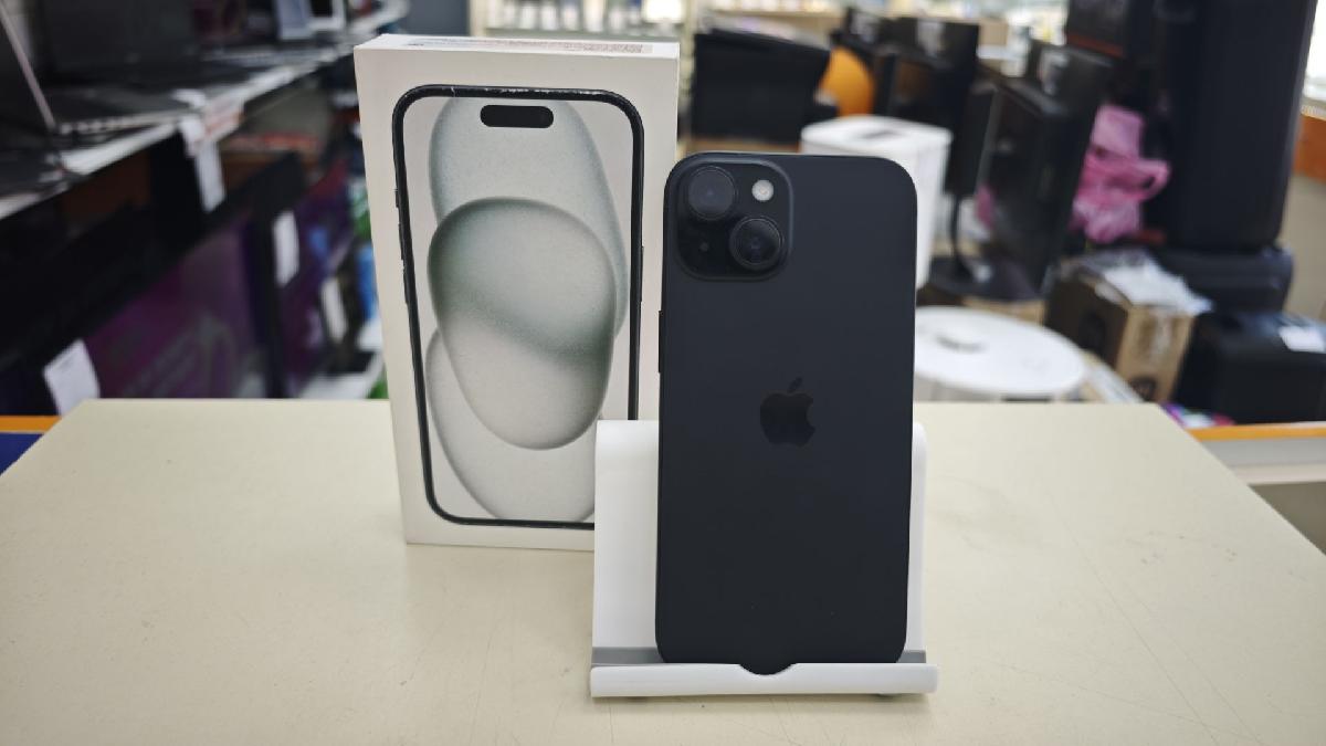 Смартфон Apple Iphone 15 128Gb