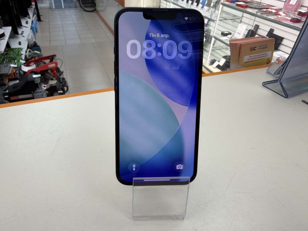 Смартфон Apple iPhone 13 128Gb