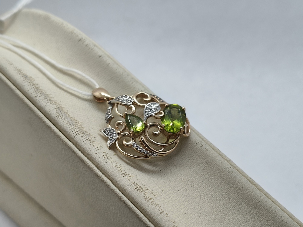 ПОДКМИ585 ПОДВЕСКА С КАМНЯМИ (Au 585)