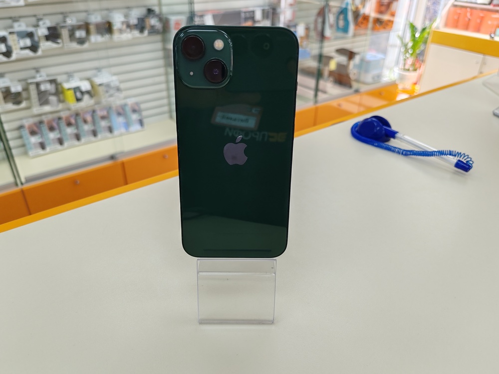 Смартфон Apple iPhone 13 128Gb
