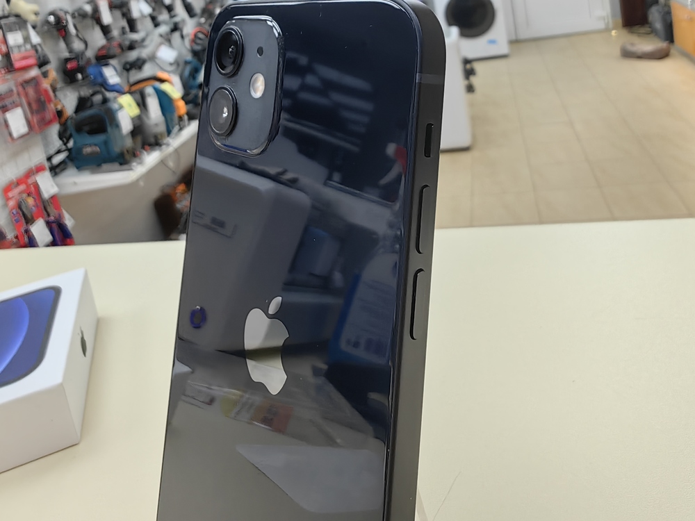 Смартфон Apple iPhone 12 128Gb