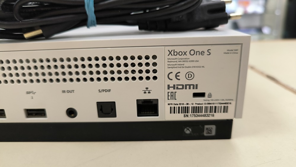 Игровая приставка Xbox One S 1TB