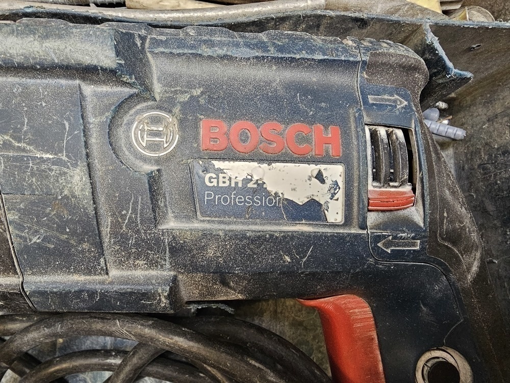 Перфоратор Bosch GBH 2-28