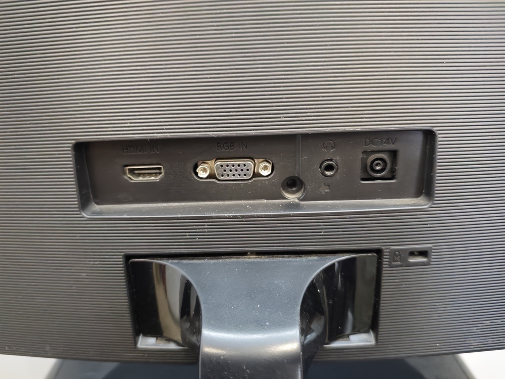 Монитор Samsung LC27F390FHIXRU