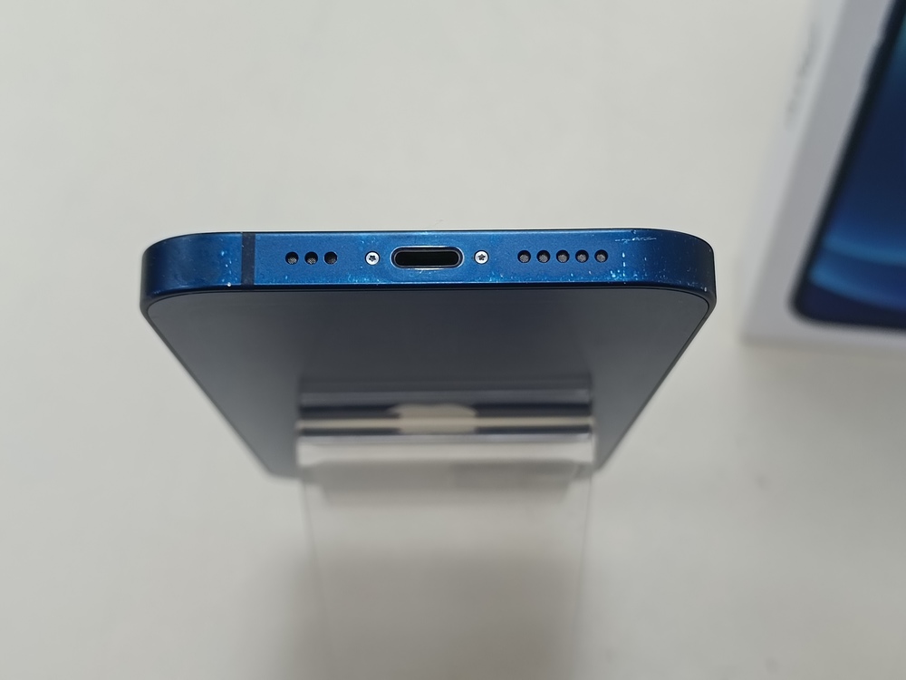 Смартфон Apple iPhone 12 64Gb