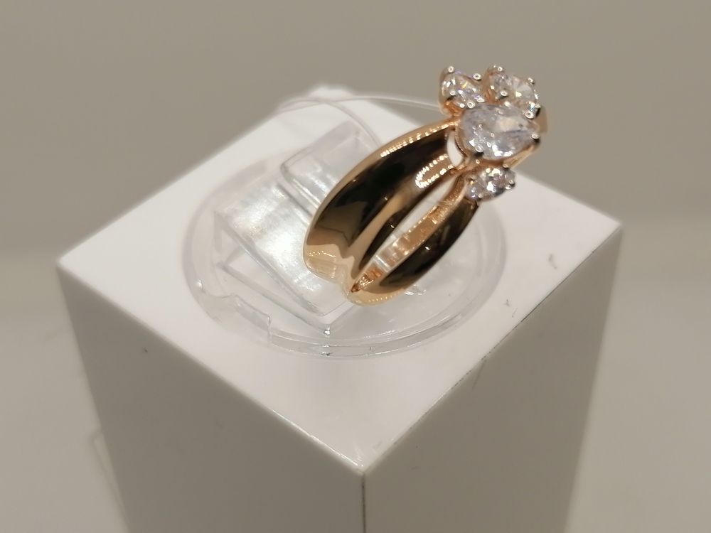 КОЛЬЦО С КАМНЯМИ (Au 585)