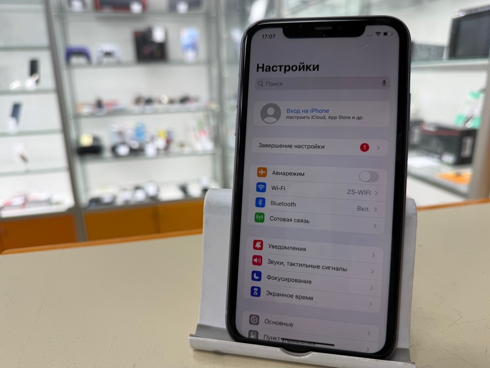 Смартфон Apple iPhone 11 64Gb