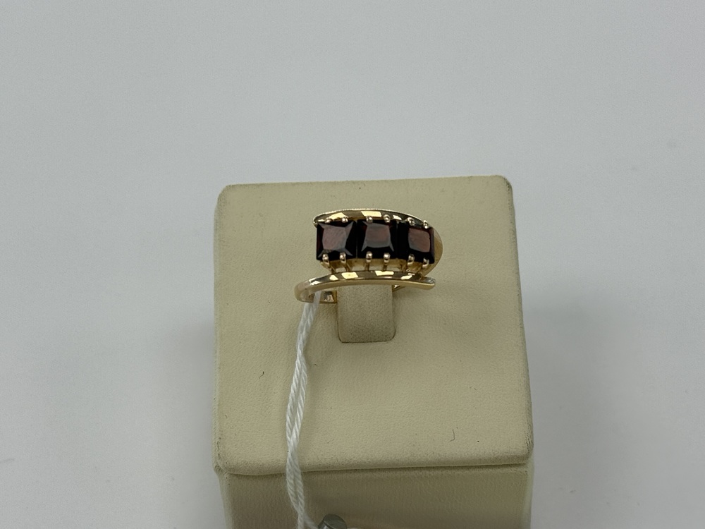 КОЛКМИ585 КОЛЬЦО С КАМНЯМИ (Au 585)