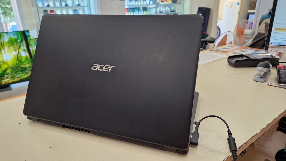 Ноутбук Acer; Ryzen 3 3200U, Radeon Vega 3, 8 Гб, 256 Гб, Нет