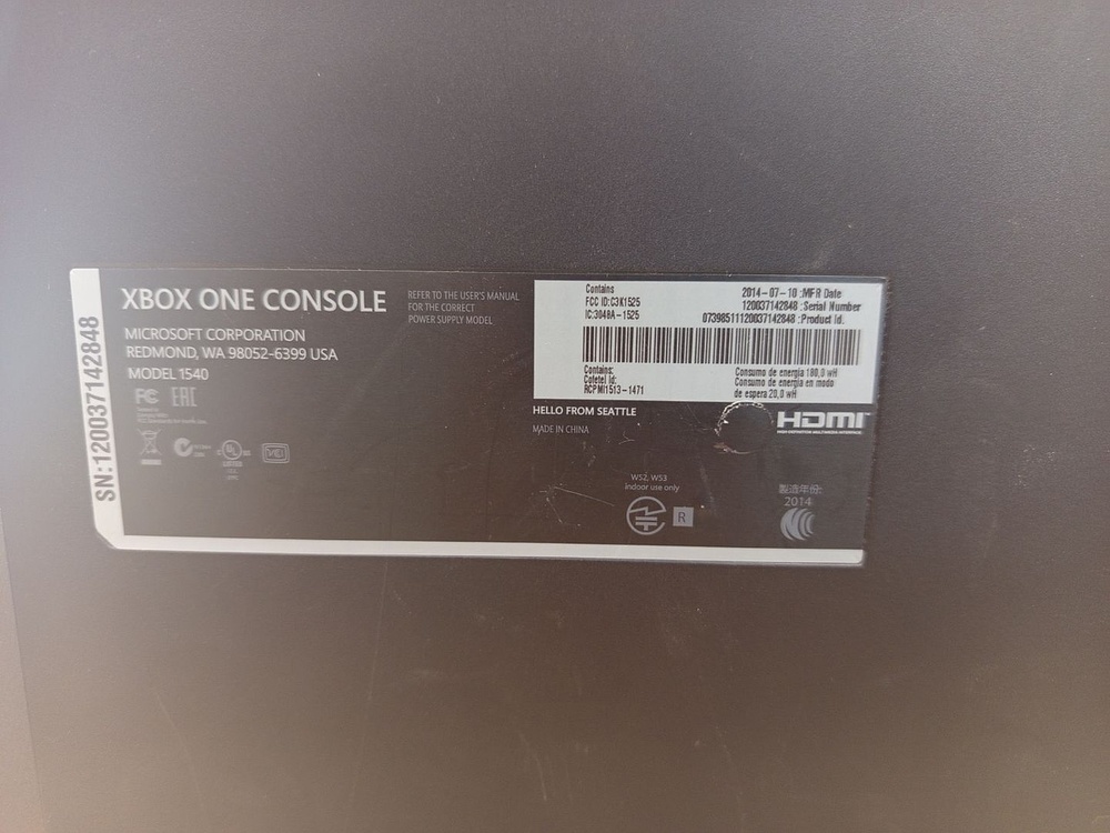 Игровая приставка Xbox One 500Gb Игровая приставка Xbox One 500Gb