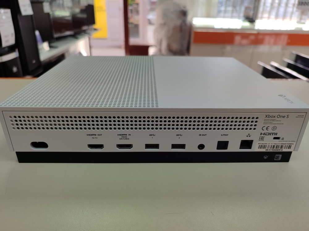 Игровая приставка Xbox One S 500Gb