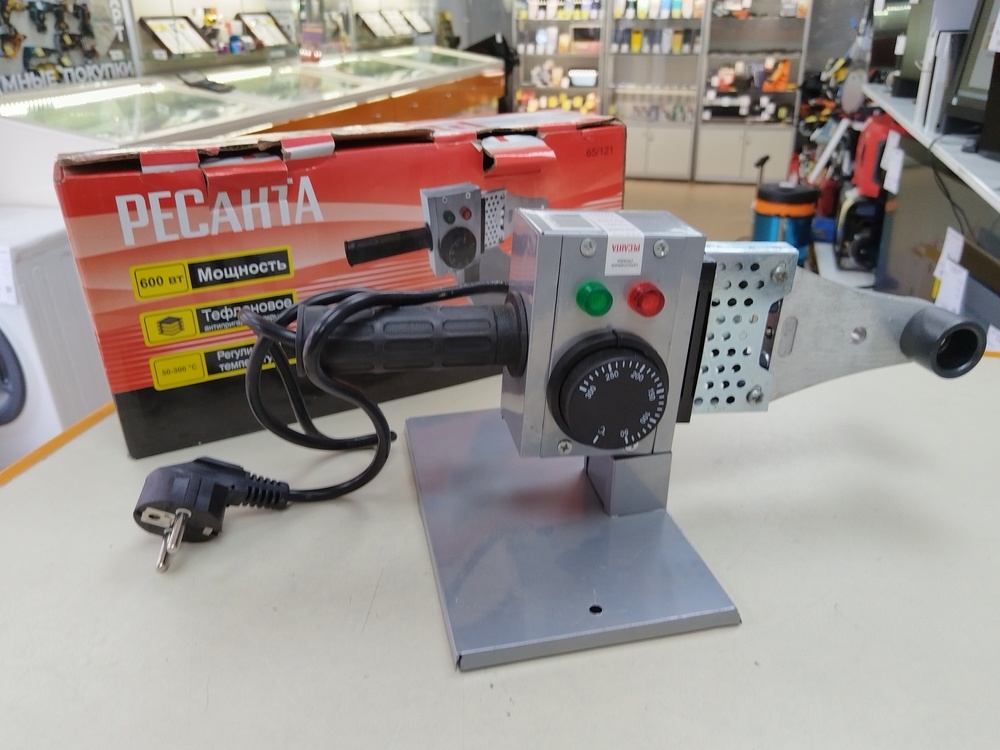 Паяльник полипропилена Ресанта АСПТ-600