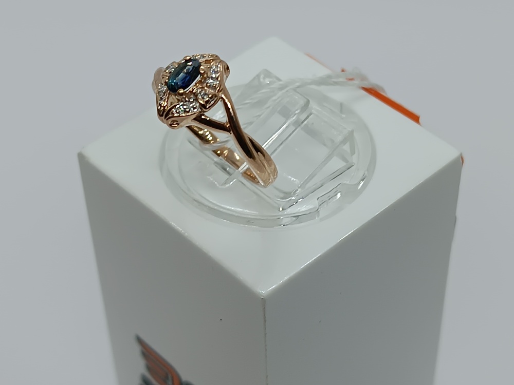 КОЛЬЦО С КАМНЯМИ (Au 585)