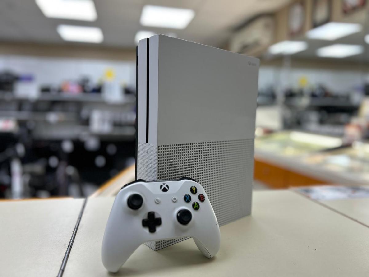 Игровая приставка Xbox One S 500Gb