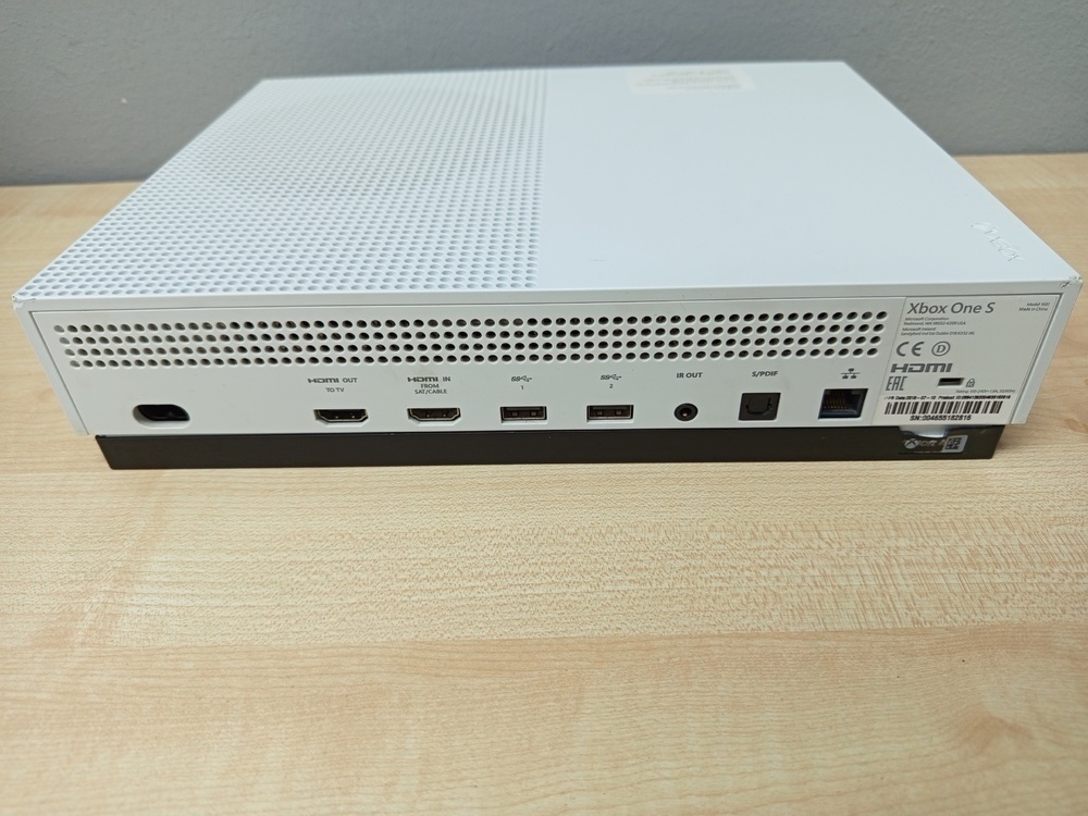 Игровая приставка Xbox One S 1TB