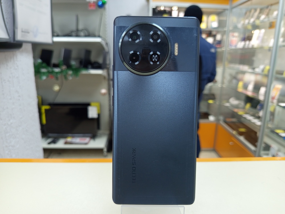 Смартфон Tecno Spark 20 Pro+ 8/256