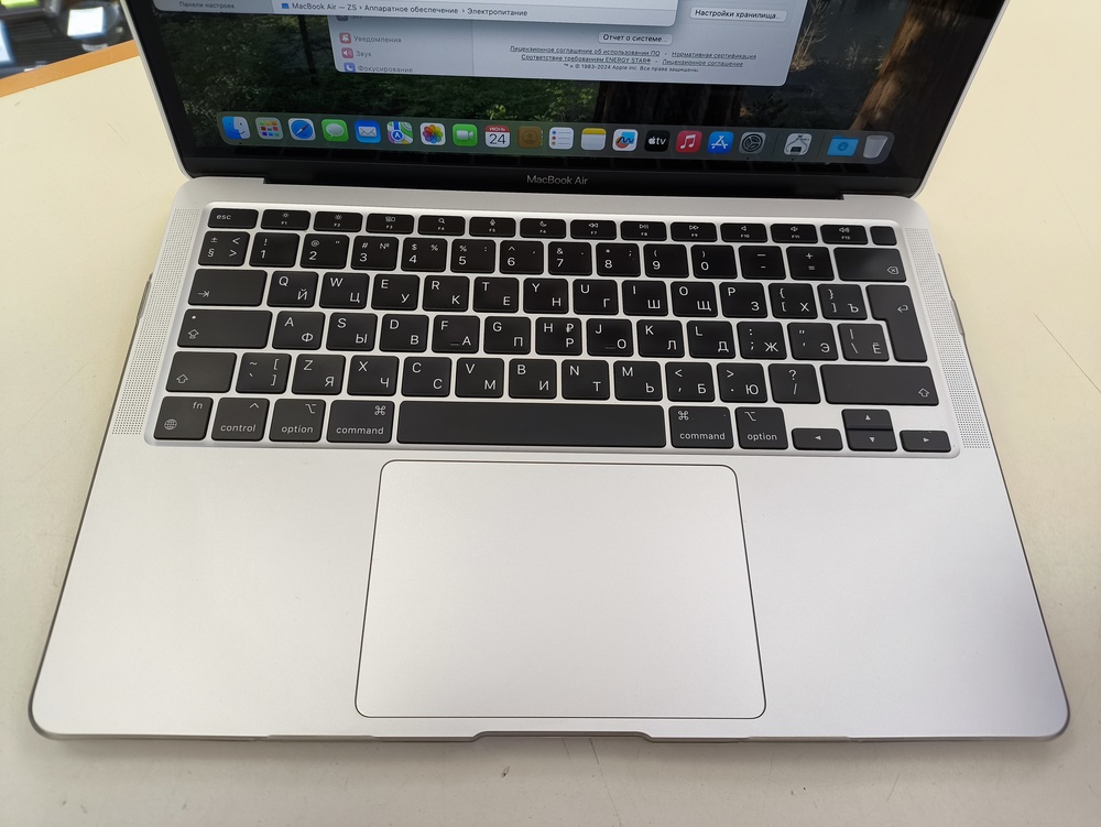 Ноутбук Apple Macbook M1 2337; Apple M1, HD Graphics, 8 Гб, 256 Гб, Нет