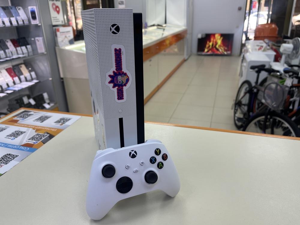 Игровая приставка Xbox One S 500Gb