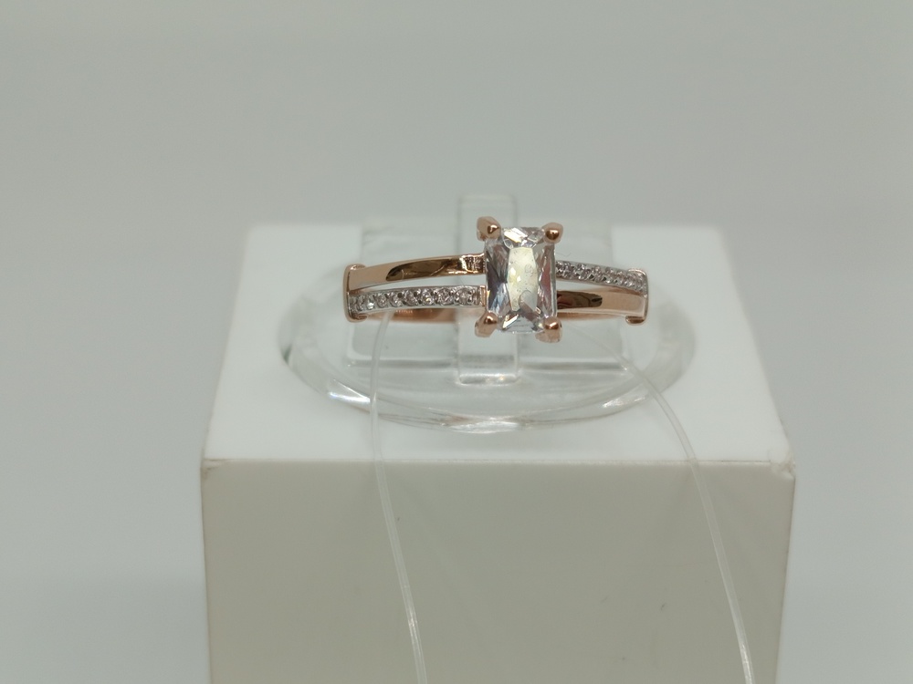 КОЛЬЦО С КАМНЯМИ (Au 585)