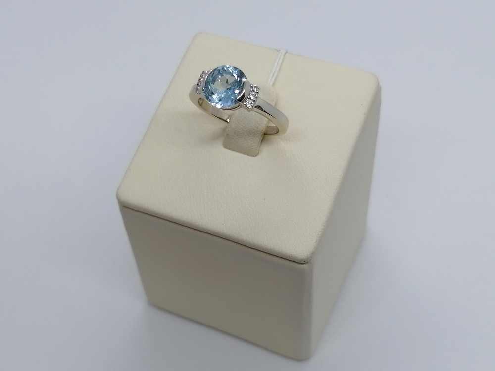 КОЛКМИ585 КОЛЬЦО С КАМНЯМИ (Au 585)