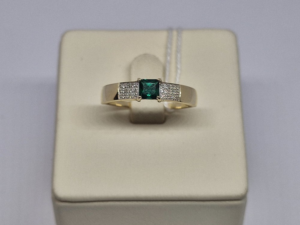 КОЛКМИ585 КОЛЬЦО С КАМНЯМИ (Au 585)