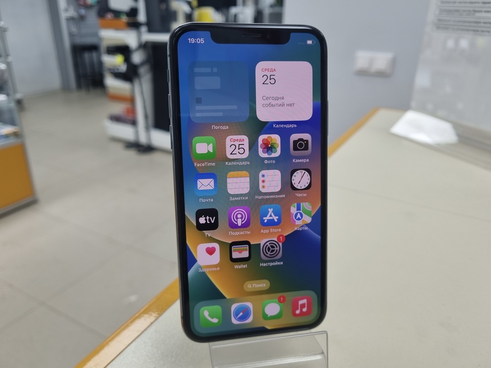 Смартфон Apple iPhone X 64Gb