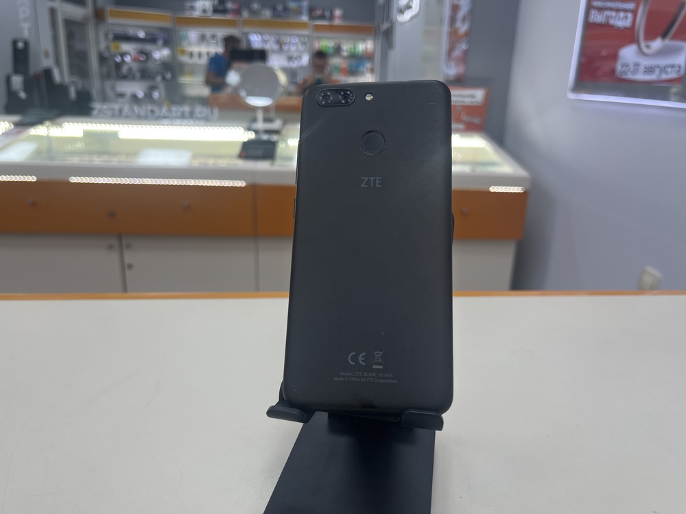 Смартфон ZTE Blade V0920