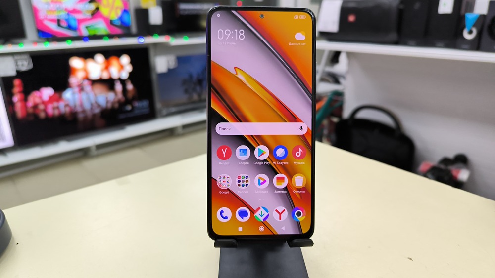 Смартфон Xiaomi Poco F3 6/128