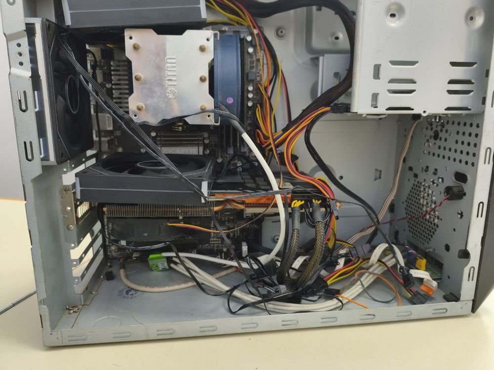 Системный блок Noname; FX-8320E, Radeon R9 280X, 24 Гб, Нет, 500 Гб