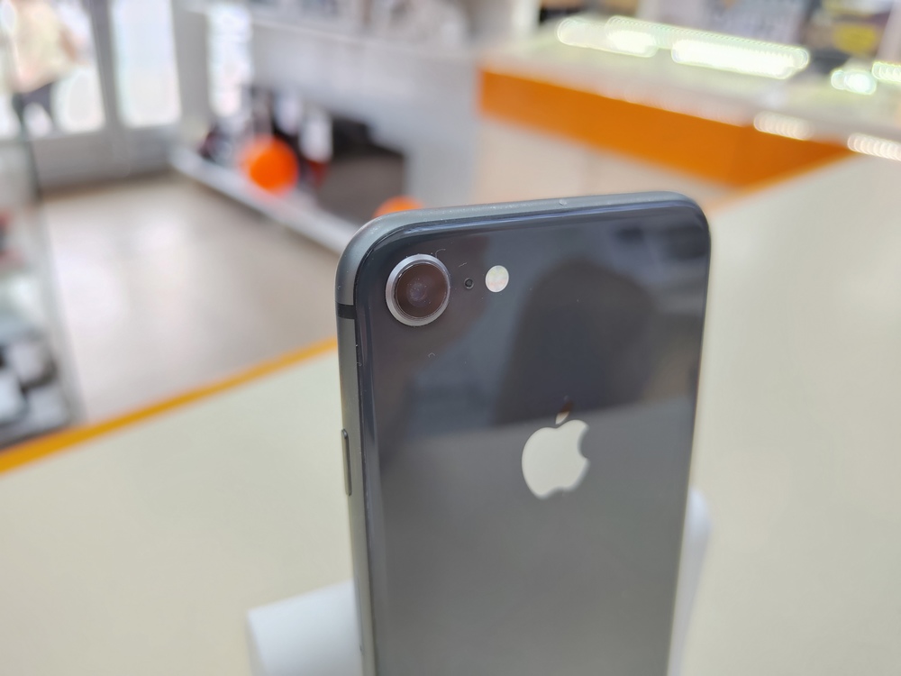 Смартфон Apple iPhone 8 64Gb