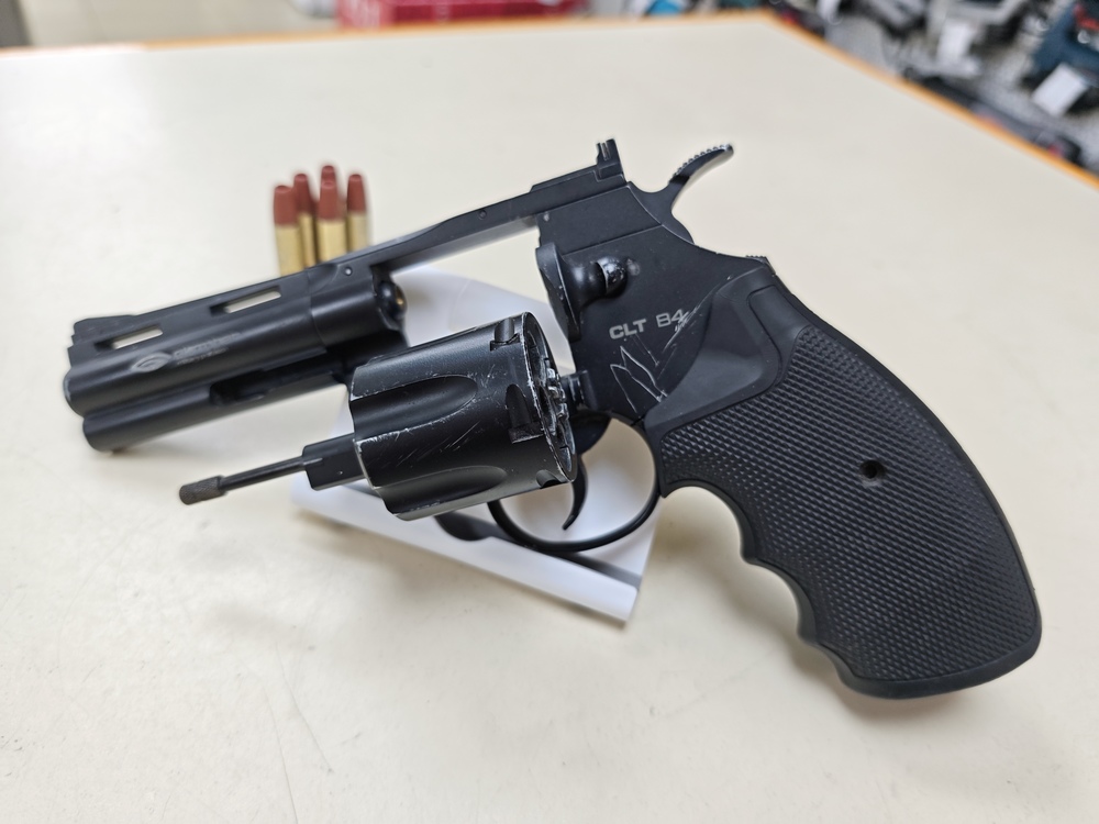 Пистолет пневматический Gletcher CLT B4