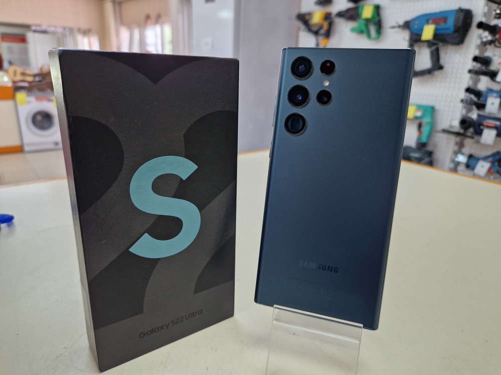 Смартфон Samsung Galaxy S22 Ultra 12/512