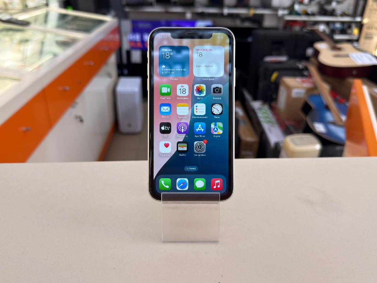 Смартфон Apple iPhone 11 64Gb