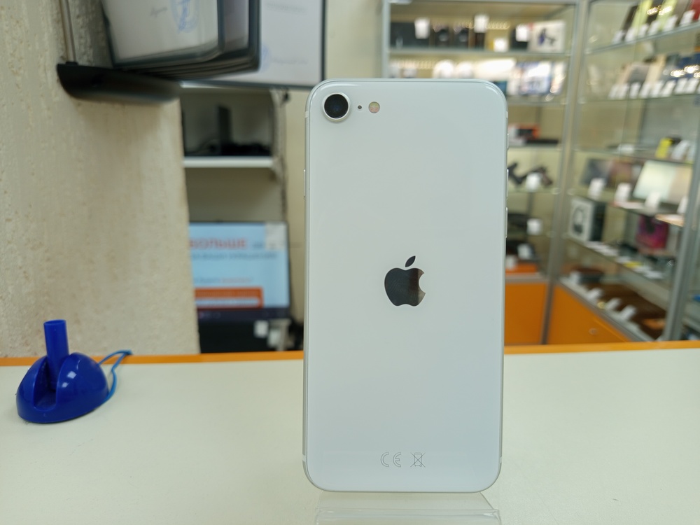 Смартфон Apple iPhone SE 2020 64Gb