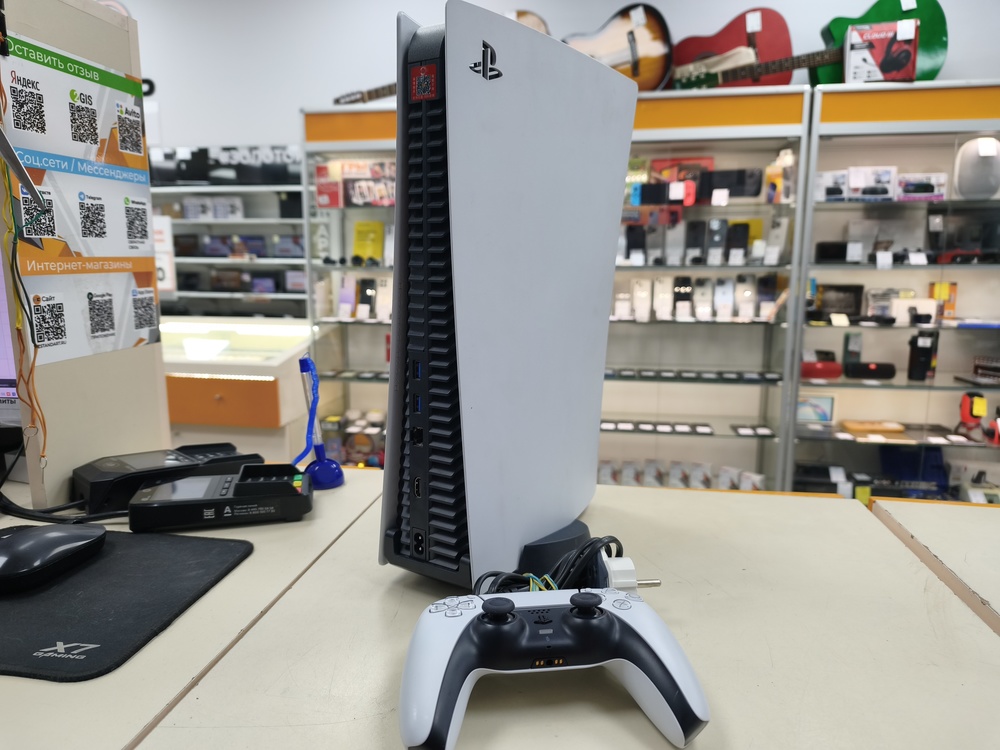 Игровая приставка PlayStation 5 825Gb (С дисководом)