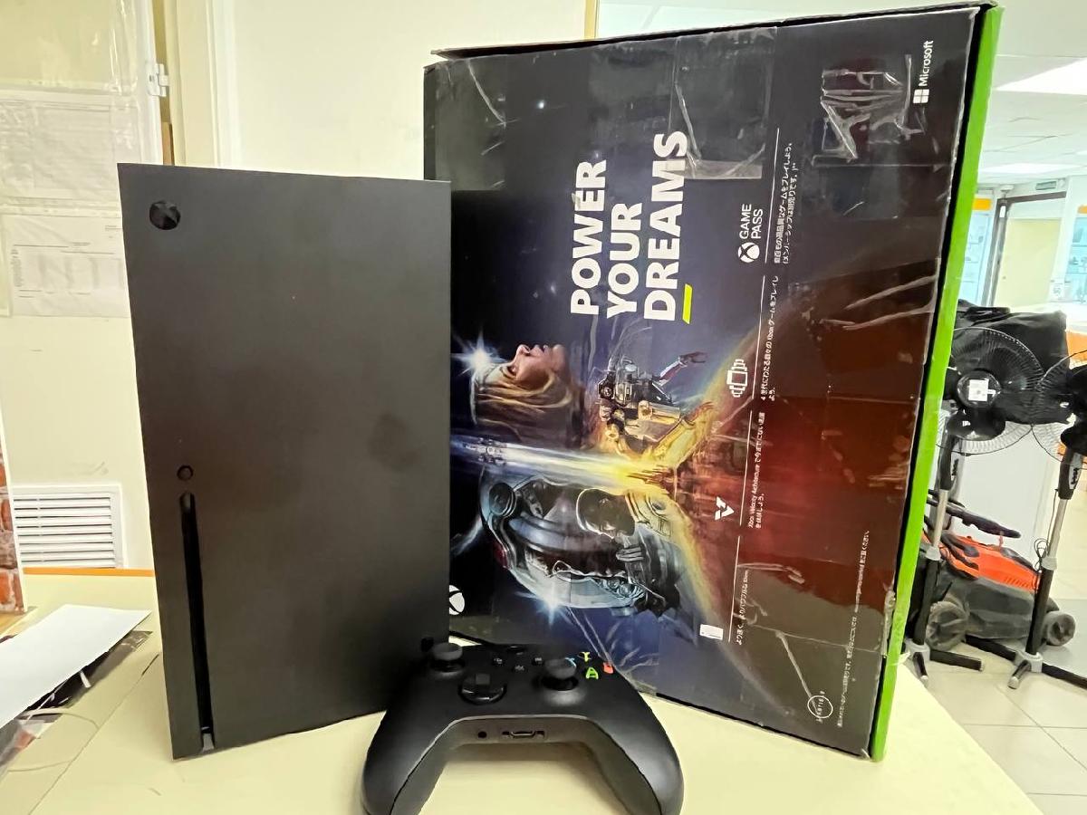 Игровая приставка Xbox Series X 1Tb