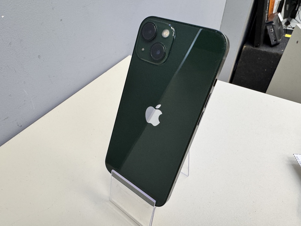 Смартфон Apple iPhone 13 128Gb