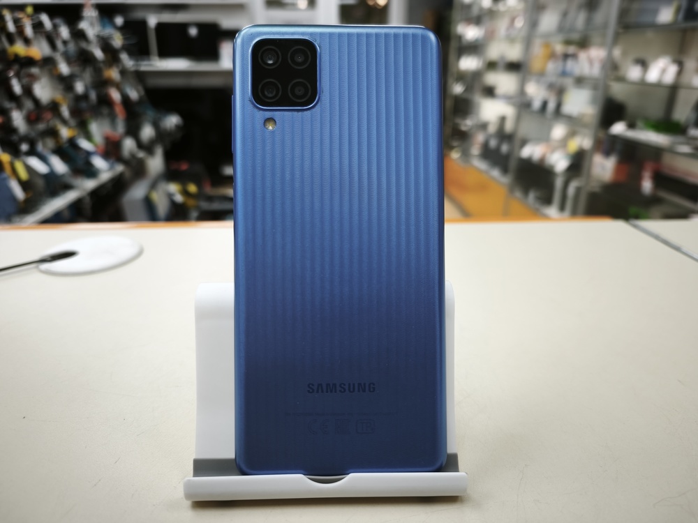 Смартфон Samsung Galaxy M12 3/32
