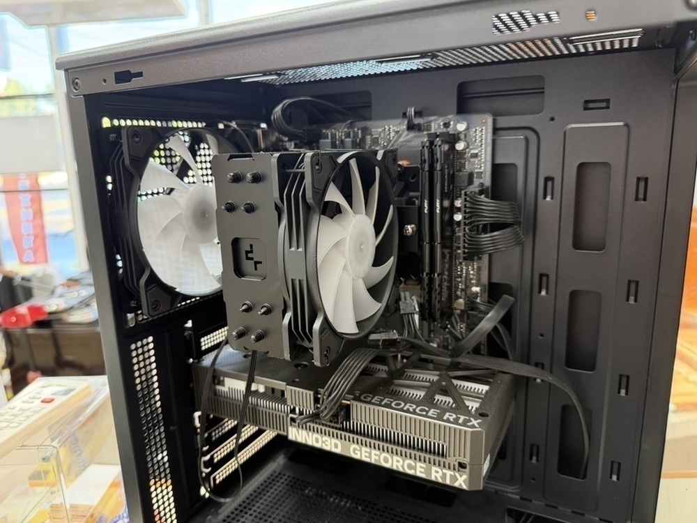 Системный блок Noname; Ryzen 7 5700X, Geforce RTX 5060, 16 Гб, 1 Tb, Нет