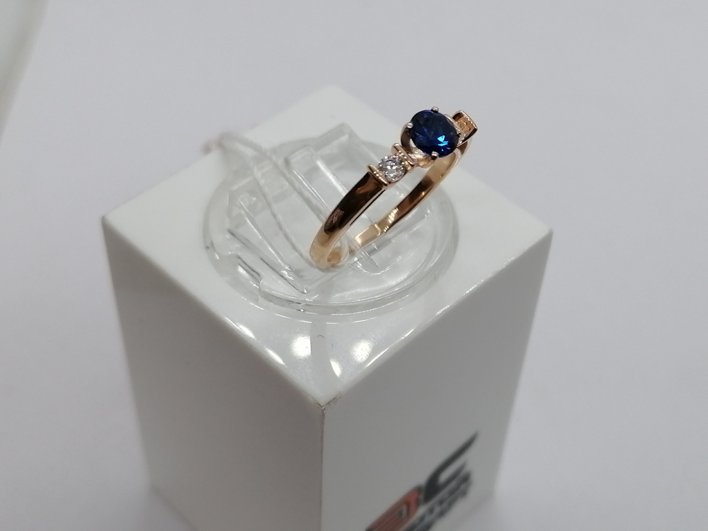 КОЛЬЦО С КАМНЯМИ (Au 585)