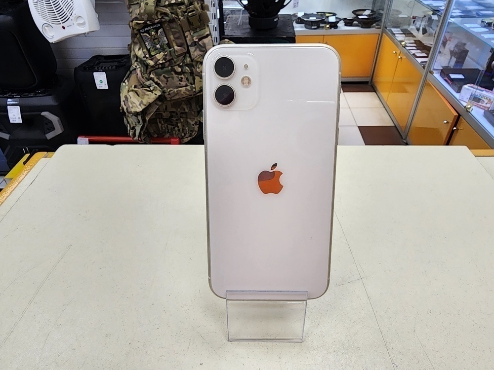 Смартфон Apple iPhone 11 64Gb