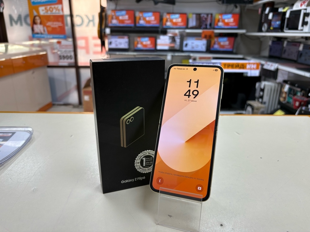 Смартфон Samsung Galaxy Z Flip 6 12/256