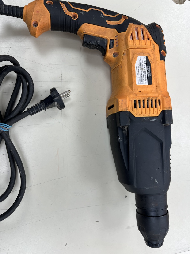 Перфоратор Вихрь П-5А-1000