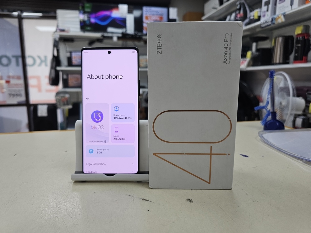 Смартфон ZTE Axon 40 Pro 8\256