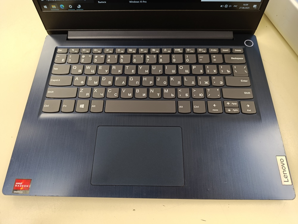 Ноутбук Lenovo; Ryzen 5 3500U, Radeon Vega 8, 8 Гб, 240 Гб, Нет