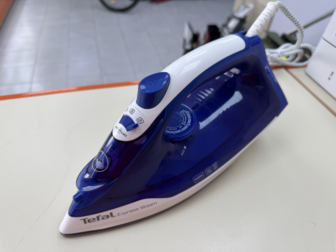 Утюг Tefal Express Steam FV2838E0
